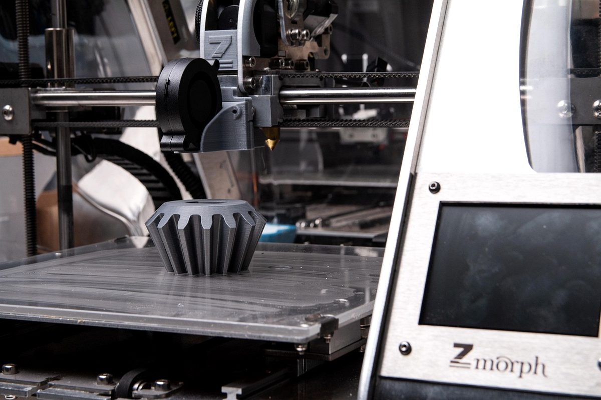 Robotic arms operating in an automated factory cell